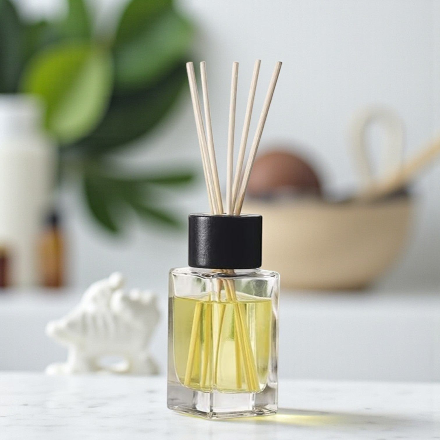 Flacon Diffuseur en Verre Diamant avec 6 Bâtonnets Naturels - Bouchon Bois Noir - Me Essentiels